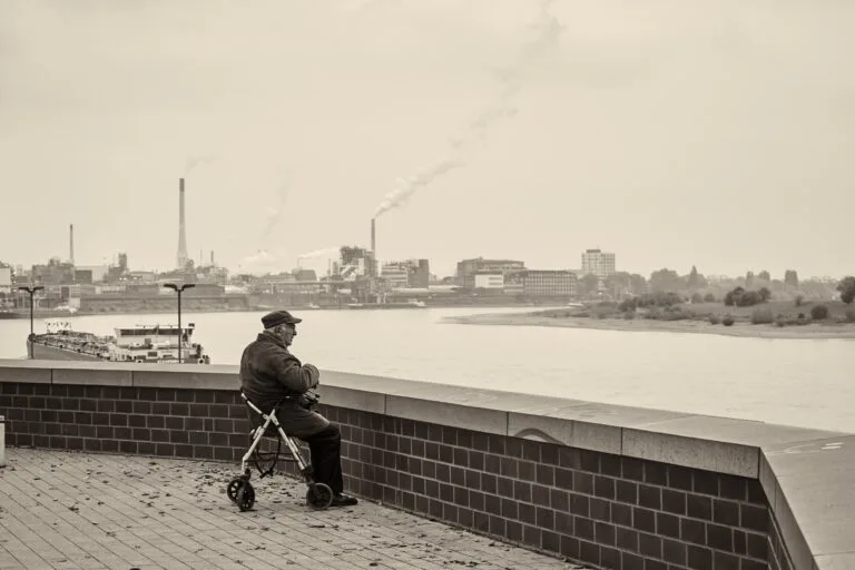 alpharoid index 2 Historische Ansicht am Rhein in Krefeld