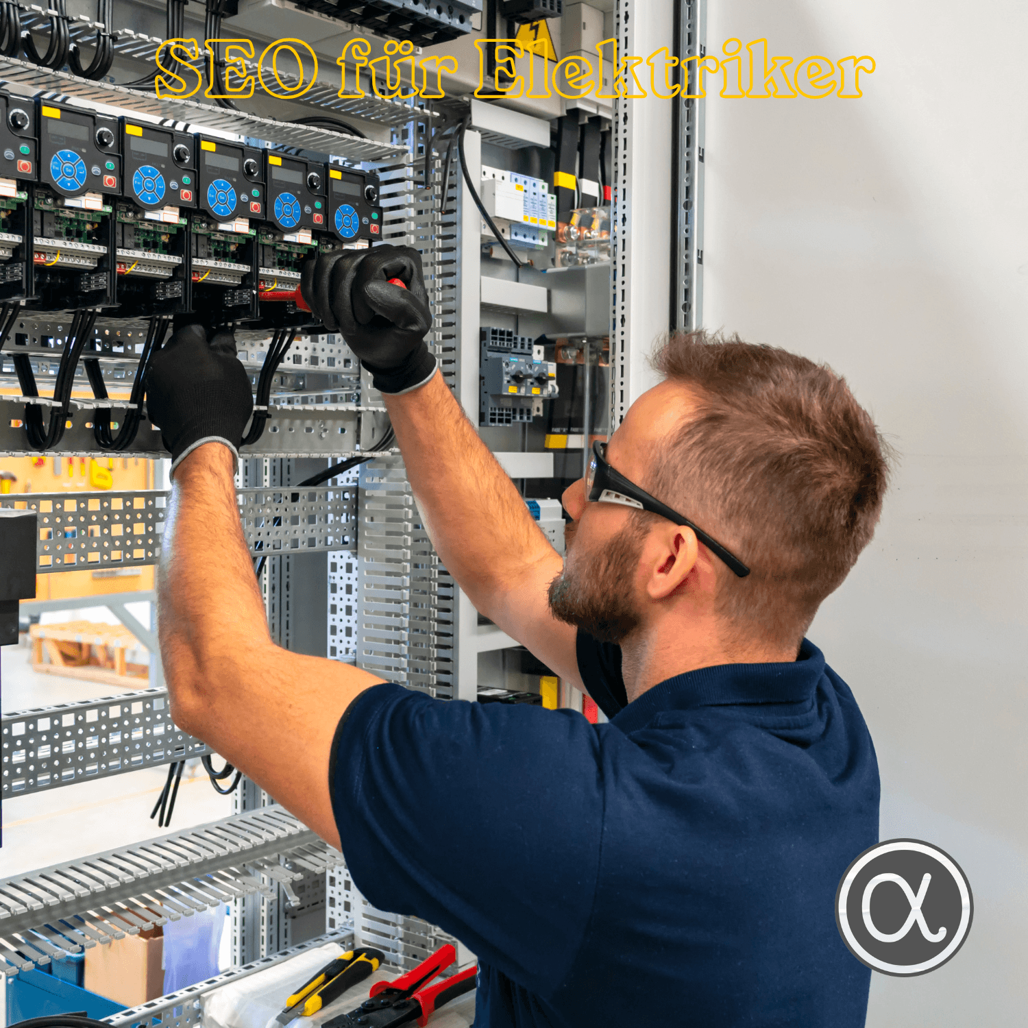 Elektriker bei der Arbeit als Motiv für lokale Suchmaschinenoptimierung
